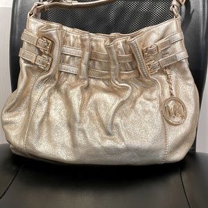 ⬇️ Price Drop! Gently Used Gold Michael Kors Purse.
